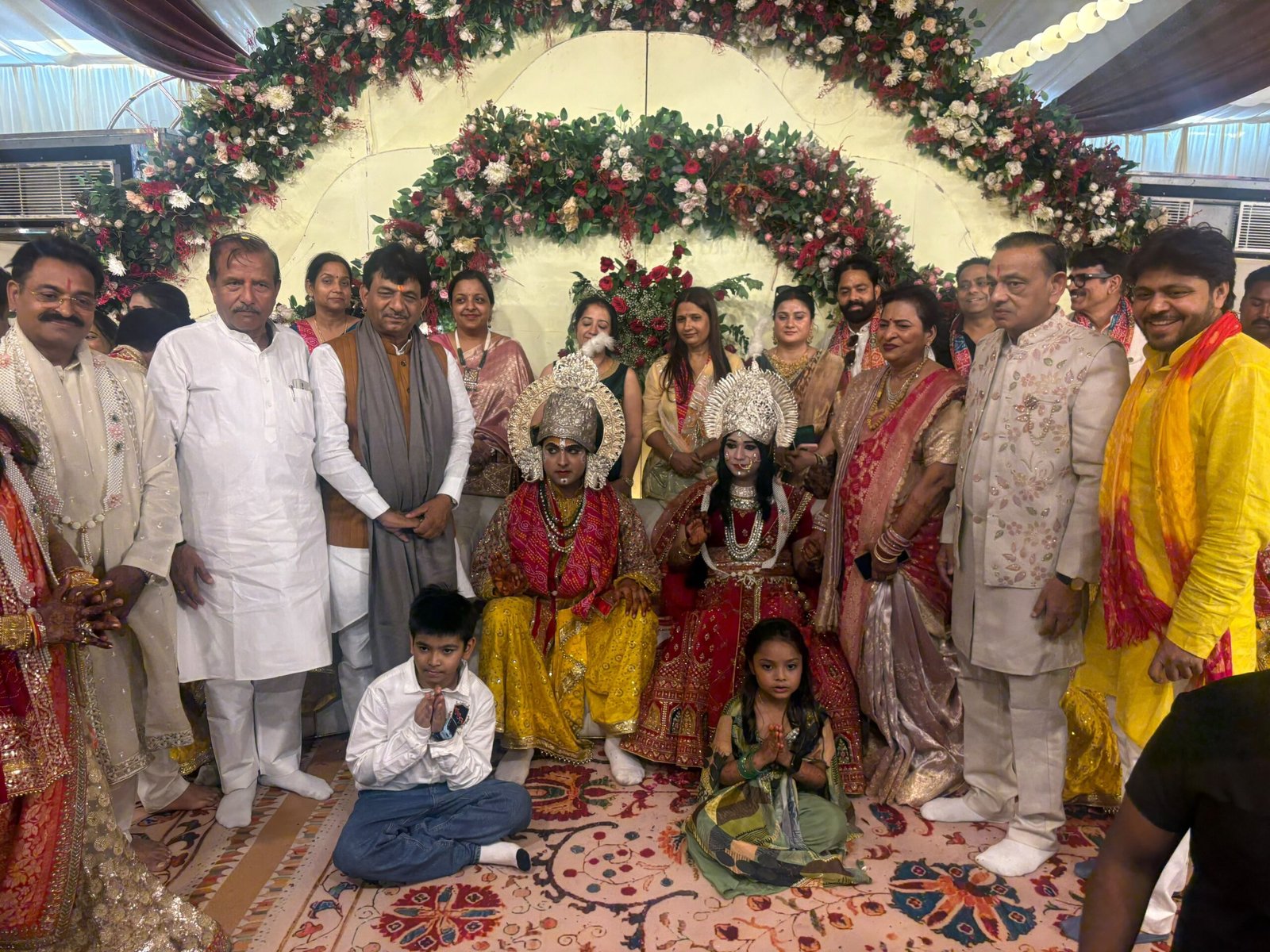 <span style='color: #bb1919;     font-weight: 800;          border-radius: 10px;'>राम आए तो मिथिला ने खोल दिए प्रेम के द्वार,</span>: जनकपुरी में सजी भव्य बढ़हार की ज्यौनार
